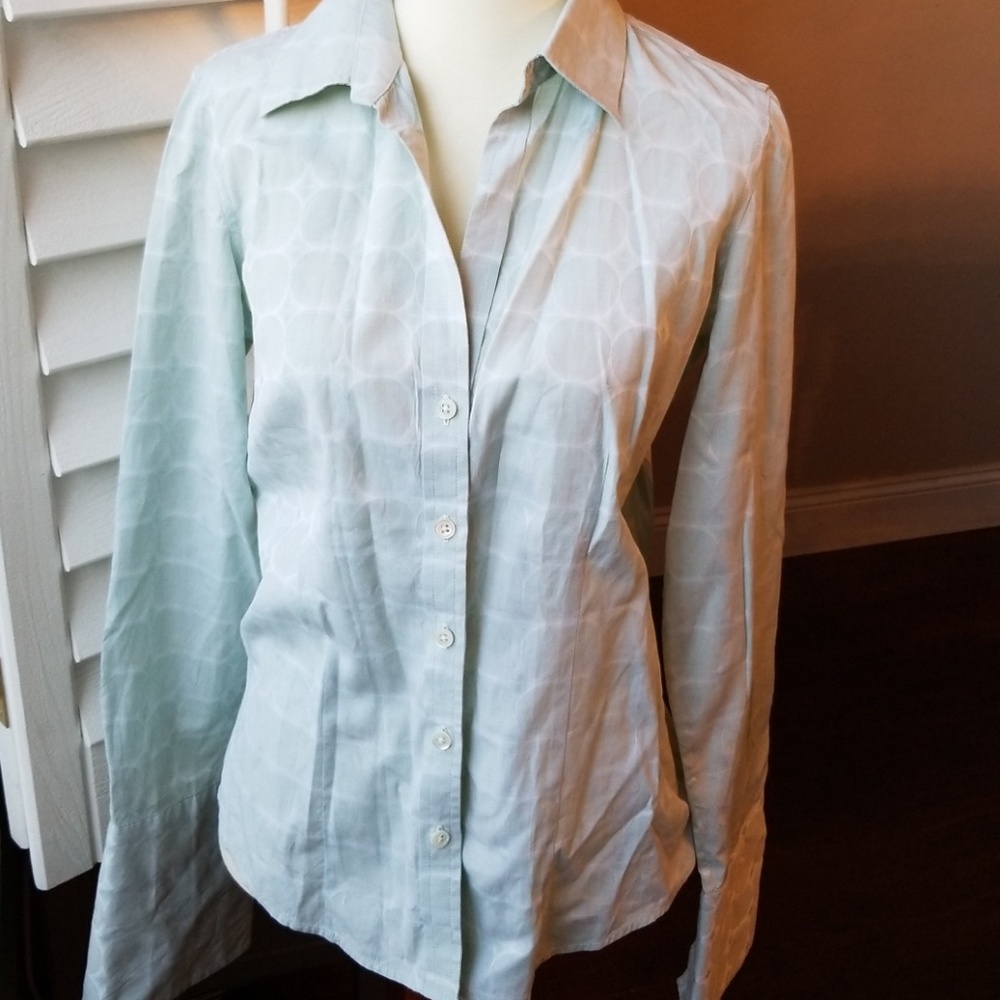 Banana Republic light green button down S top